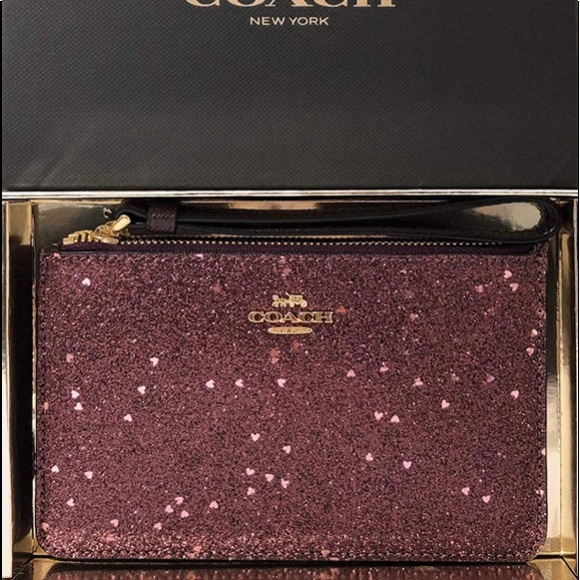 Coach Handbags - 🎇🎆🌃NWT Coach Glitter Clutch/Wristlet/Makeup Bag